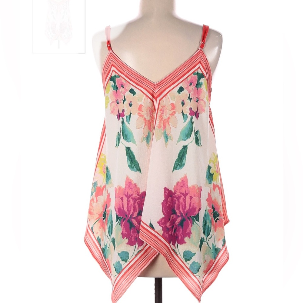 🍅Jealous Tomato asymptomatic hem floral tank size Medium
